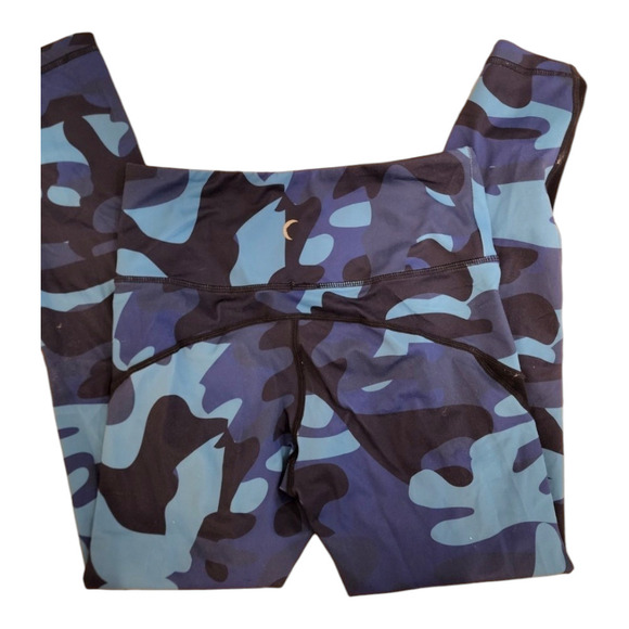 Zyia navy camo patterned mesh paneled light n tight high rise leggings. Size 4 - Picture 2 of 4